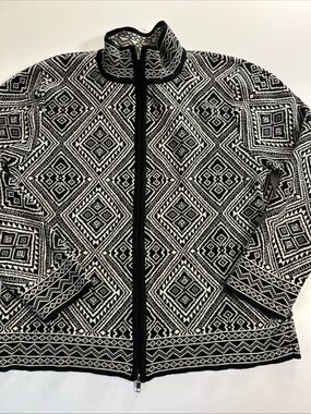 Chico’s Black & White Geometric Diamond Print Zip Up Cardigan size 1